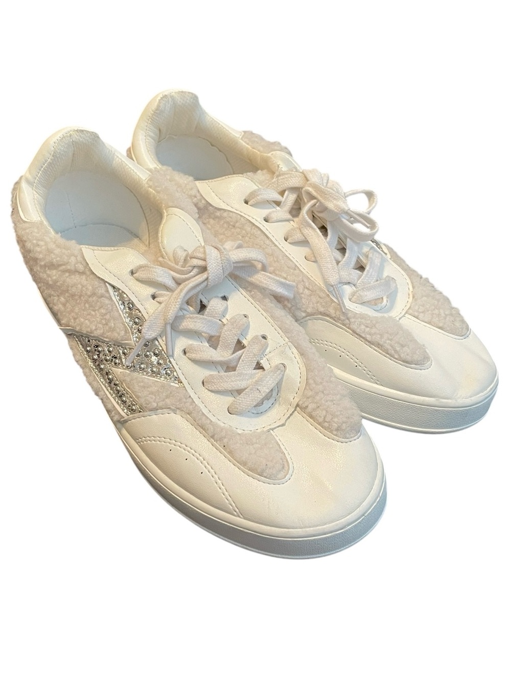 Zodiac‎ Women's White Silver Sansa Stud Fur Insole Sneakers Size 8M